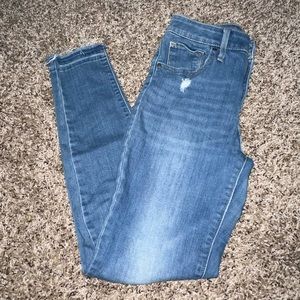 Levi 721 High Rise Skinny Jean - Slight distressing